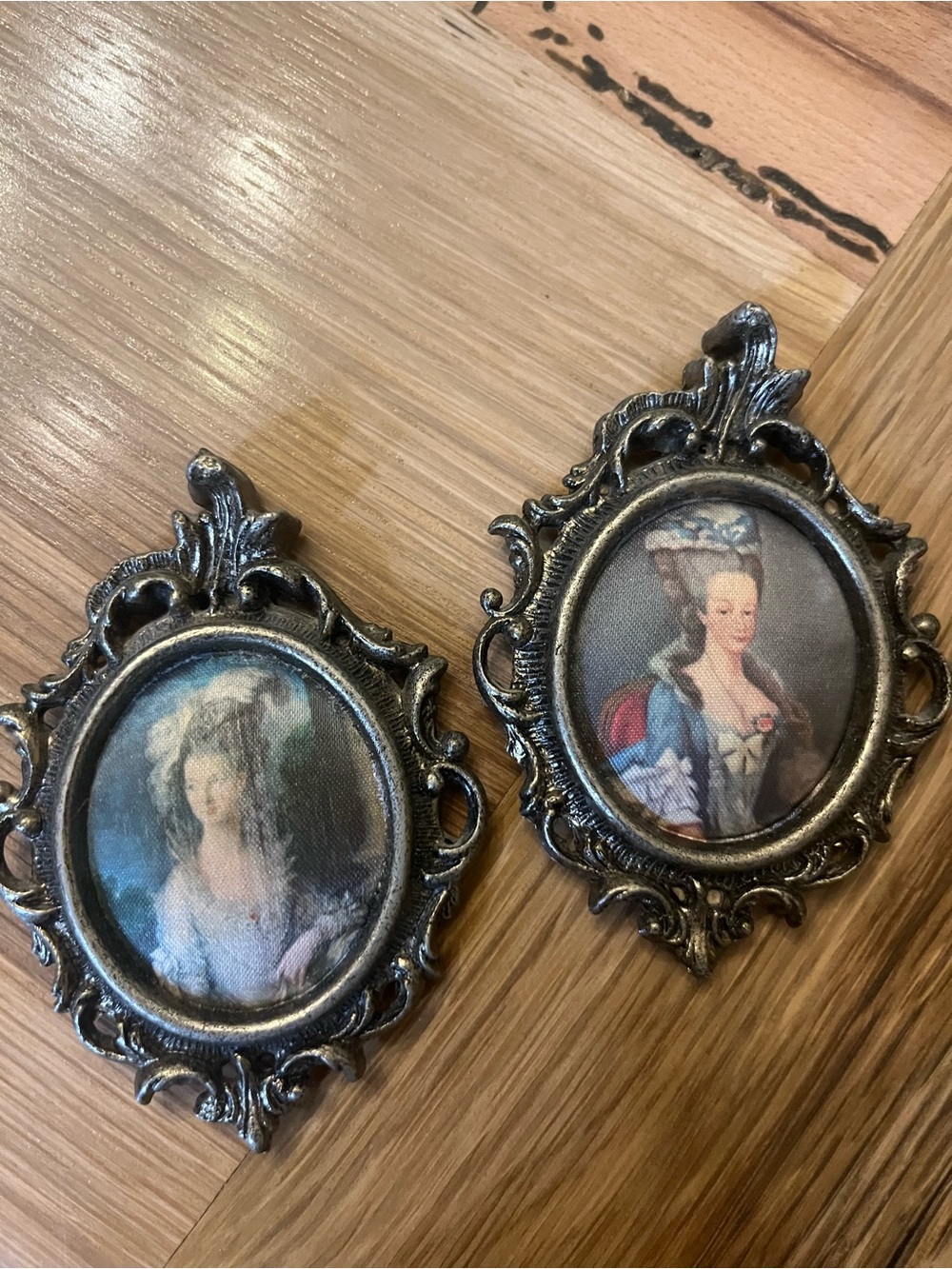 Mini vintage metal frames with silk art